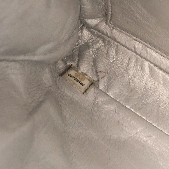 Authentic Chanel Reissue Clutch With Chain Flap - Picture 8 of 8